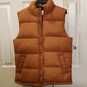 Mens Old Navy puffer vest